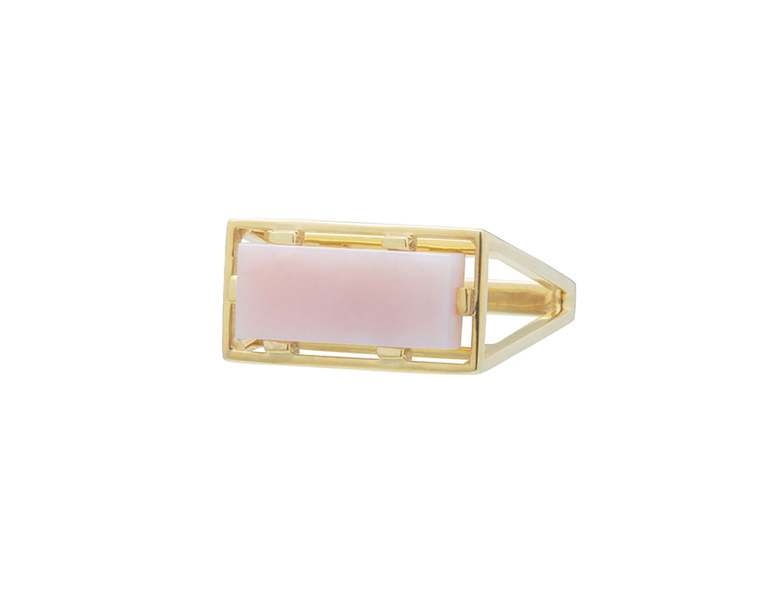 Der Ring Diaspro aus 9 KT Gelbgold mit dem rosa Opal Stein von Aliita